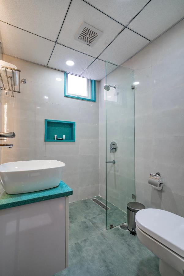 Skyla Studios & Suites - Hitech City Haidarábád Kültér fotó