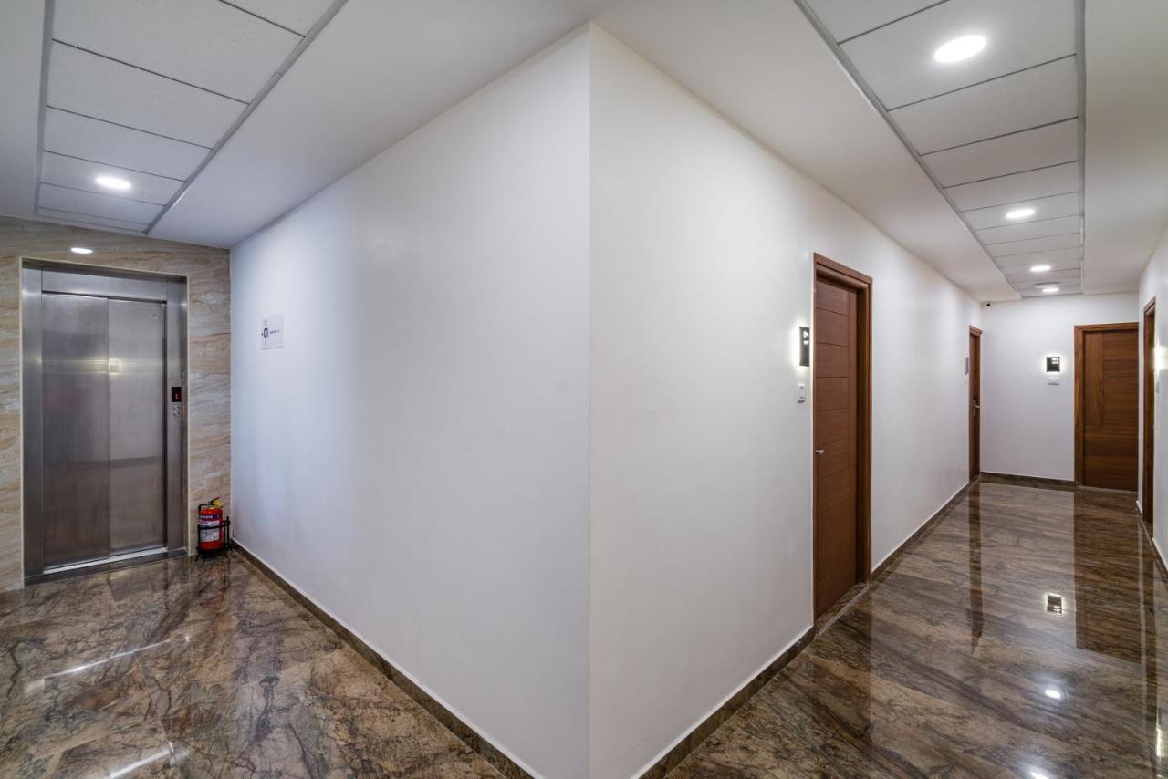 Skyla Studios & Suites - Hitech City Haidarábád Kültér fotó